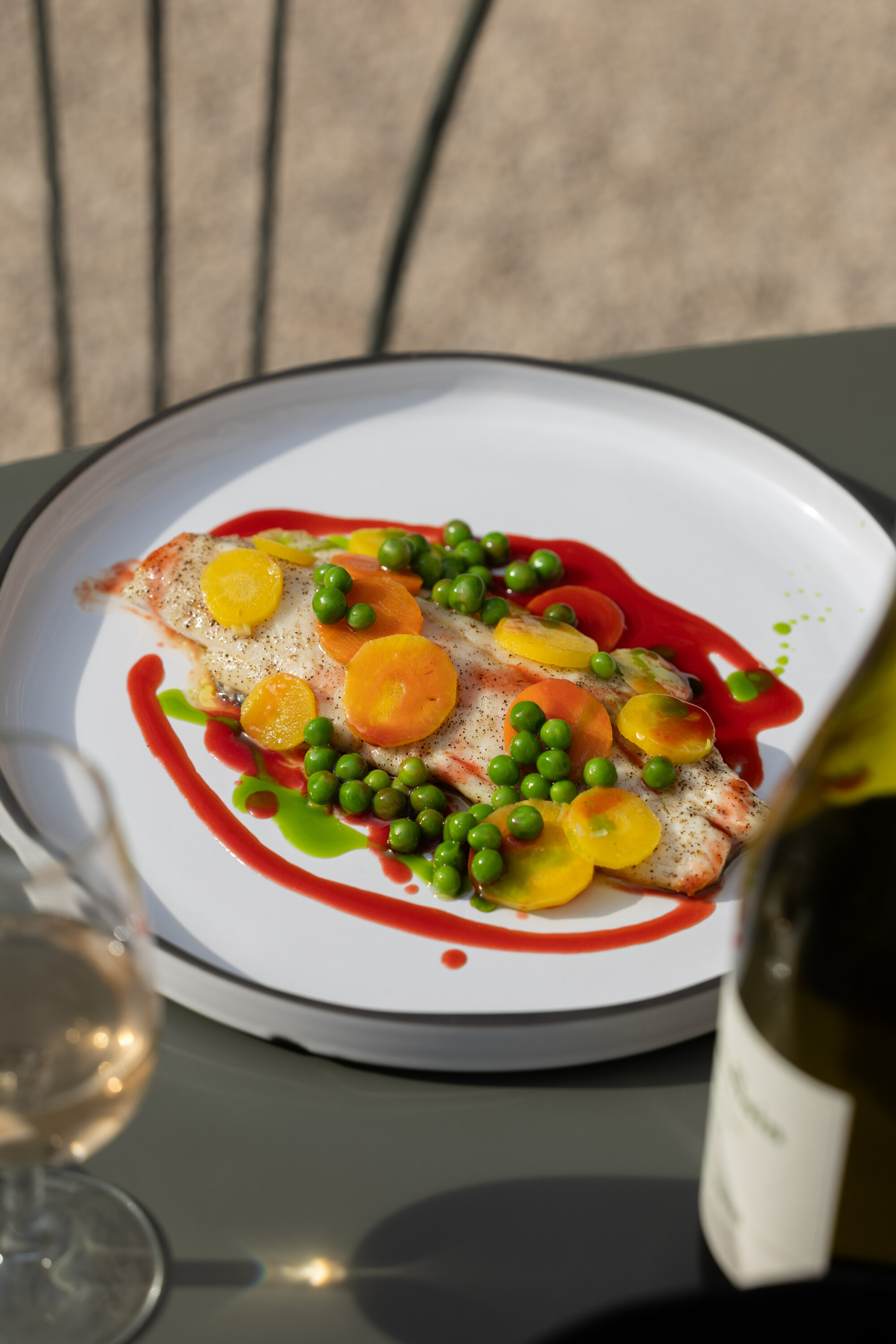 Filet de bar bio de Sardaigne, beurre blanc à l’orange sanguine